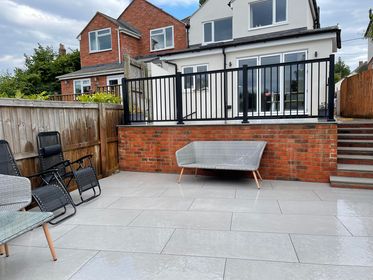 Enhancing Deck Safety and Style: Exploring the Benefits of Aluminium Balustrade for Decking