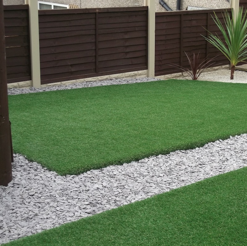 Kingston 30mm Artificial grass in back yard