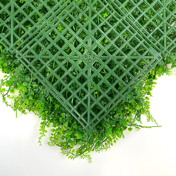 reverse of the conifer hedge tile