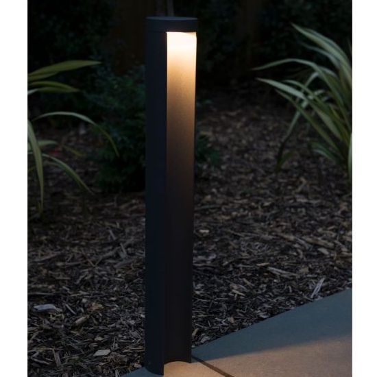 Bollard style store landscape lights