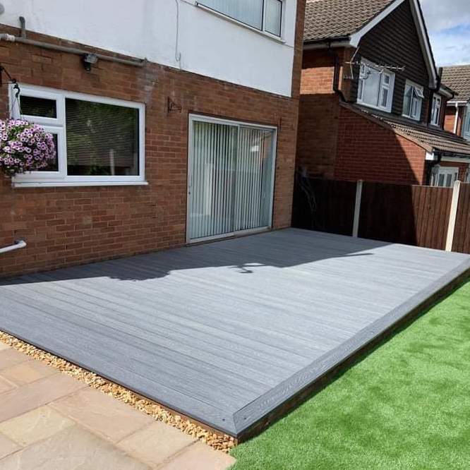 Mist Grey Composite decking with artificial grass