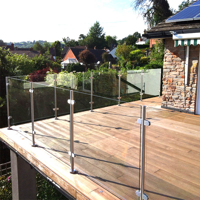 semi frameless glass and stainless steel decking balustrade system