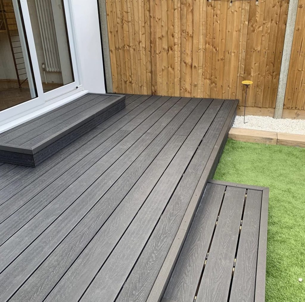 small garden ideas using composite decking